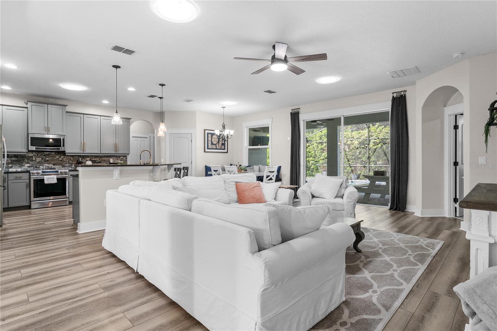 LAKE COVE POINTE PH 2 - Residential