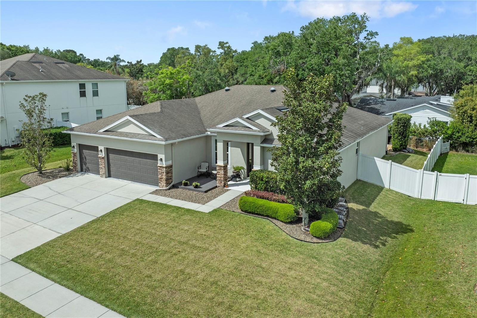 LAKE COVE POINTE PH 2 - Residential