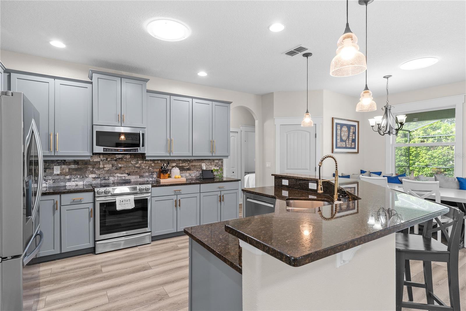 LAKE COVE POINTE PH 2 - Residential