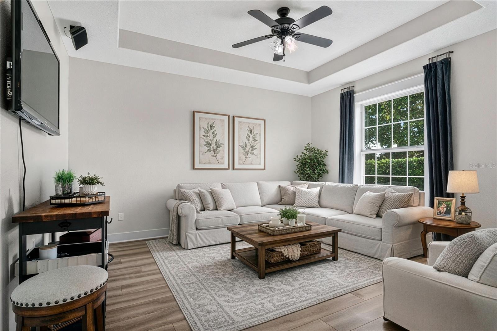 LAKE COVE POINTE PH 2 - Residential