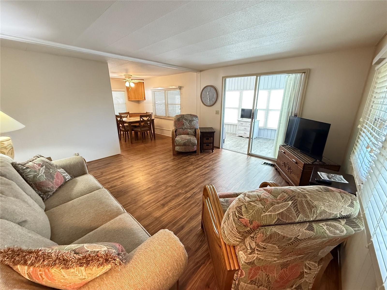 MOBEL AMERICANA MOBILE HOME PARK UNREC - Residential