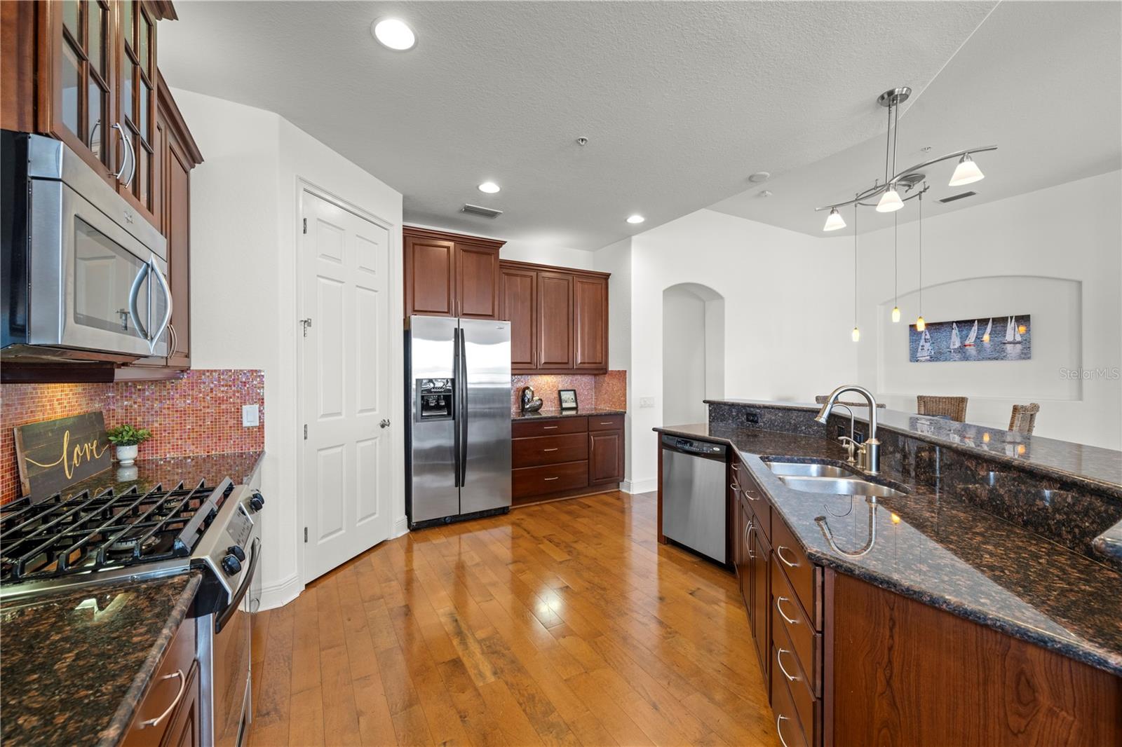 1139 RIVERSCAPE STREET 2