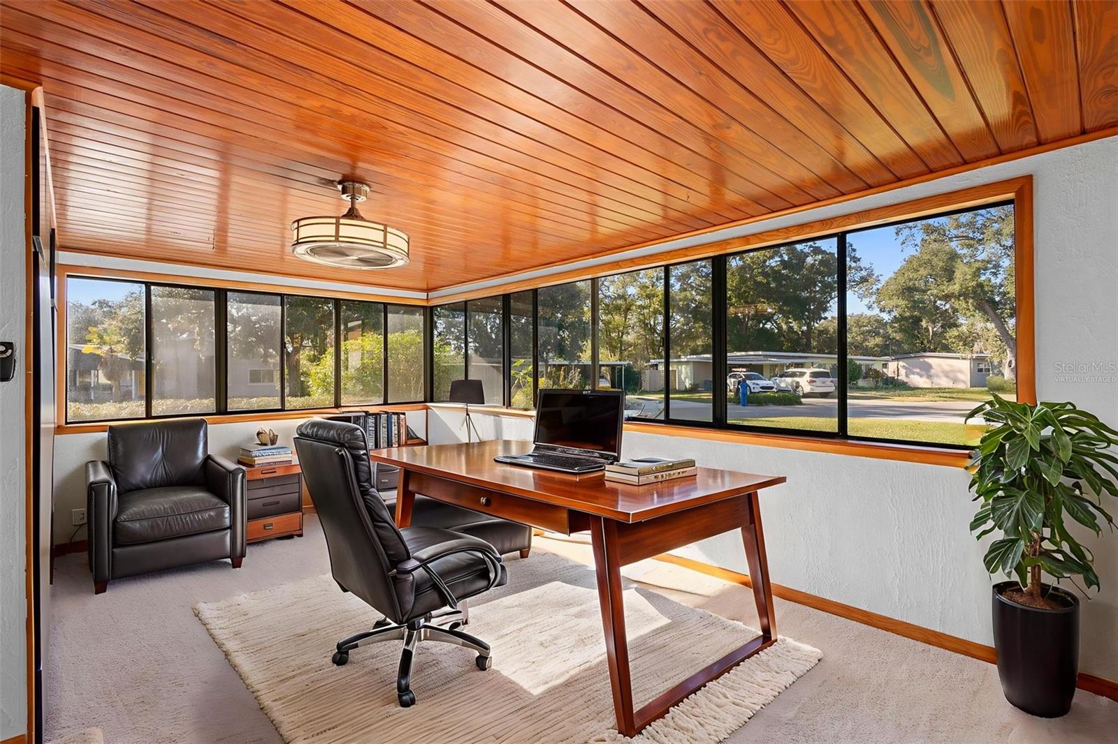 124 W WOODLAND DRIVE