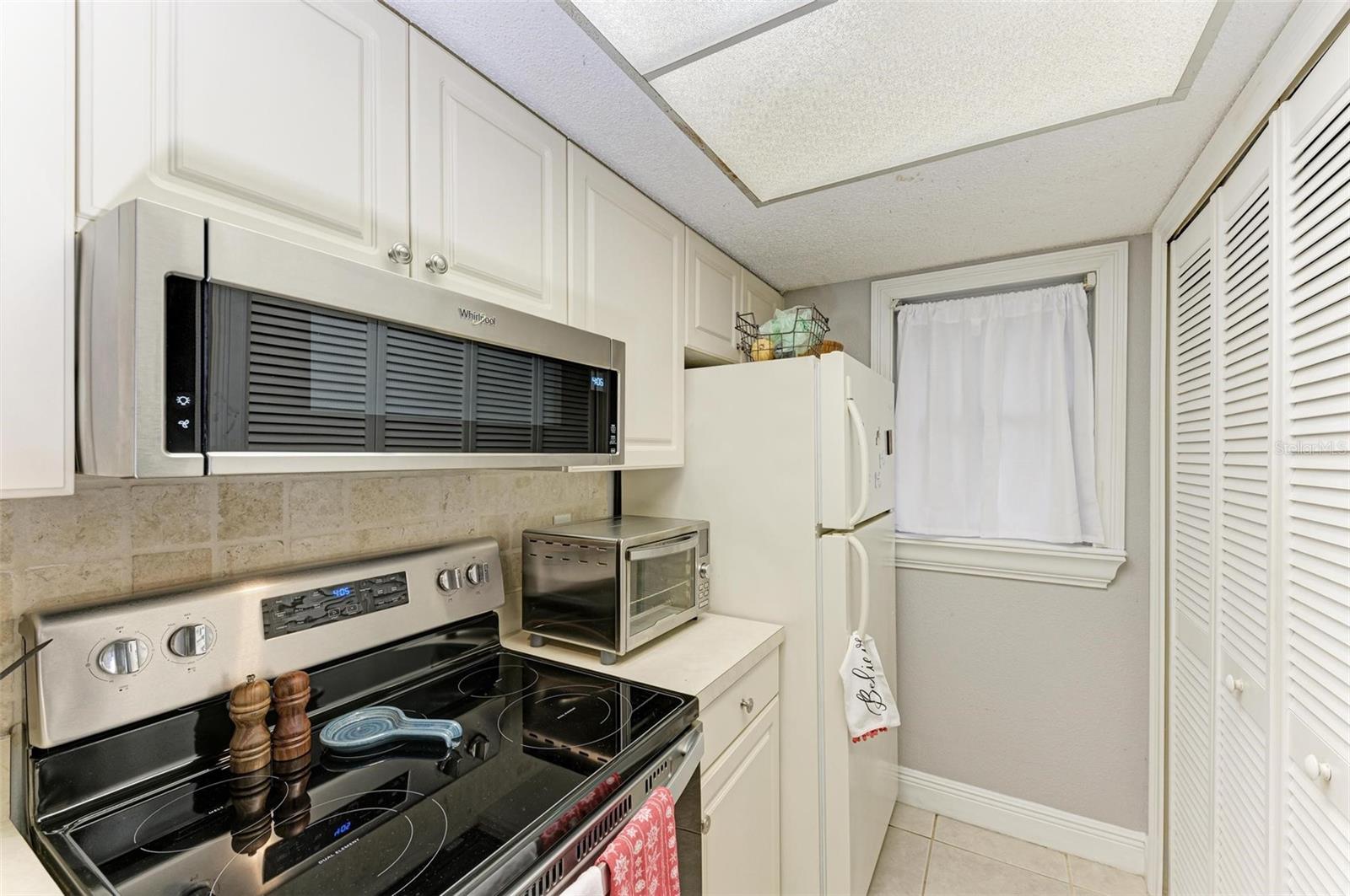 JEFFERSON PINES II - Residential