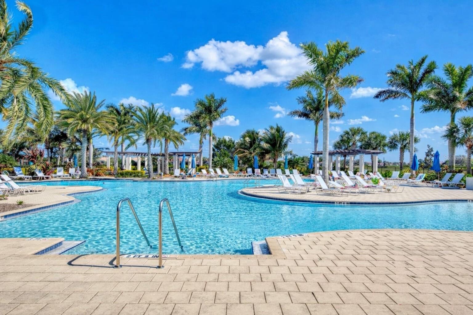 SARASOTA NATIONAL - Residential