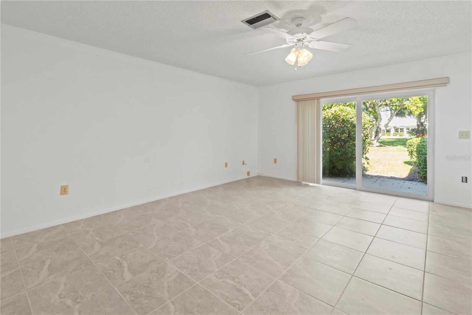 VILLAGE GREEN OF BRADENTON - Residential
