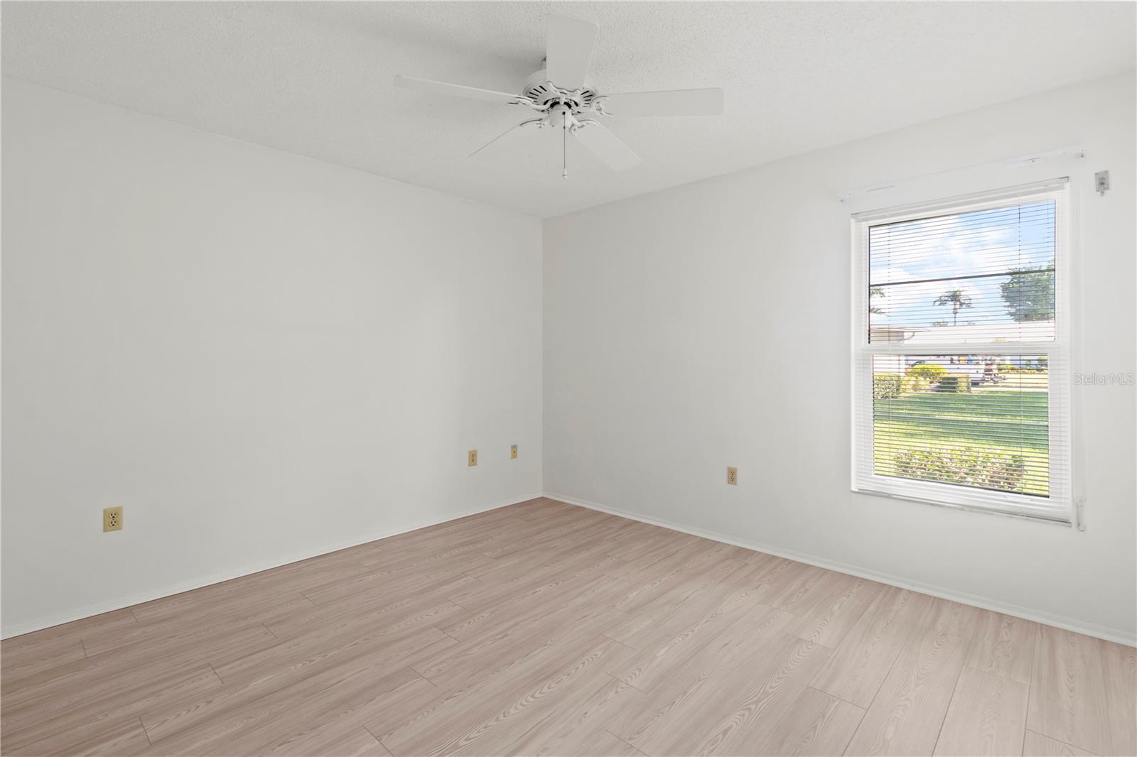 VILLAGE GREEN OF BRADENTON - Residential