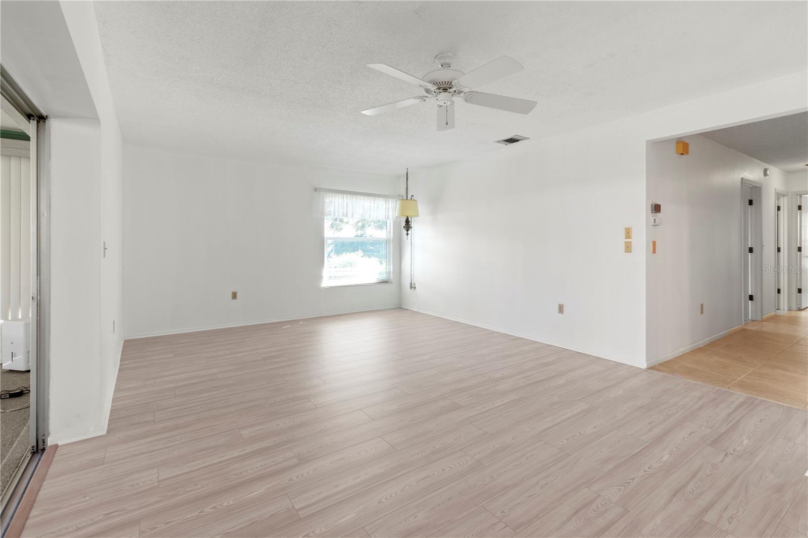 VILLAGE GREEN OF BRADENTON - Residential