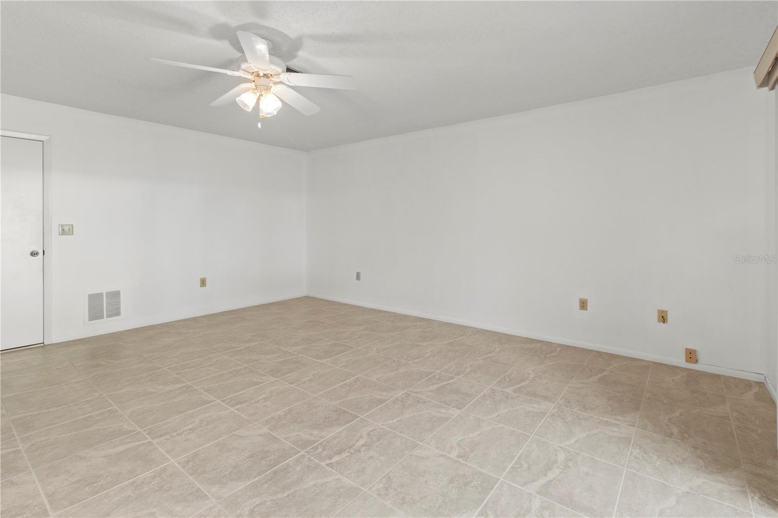 VILLAGE GREEN OF BRADENTON - Residential