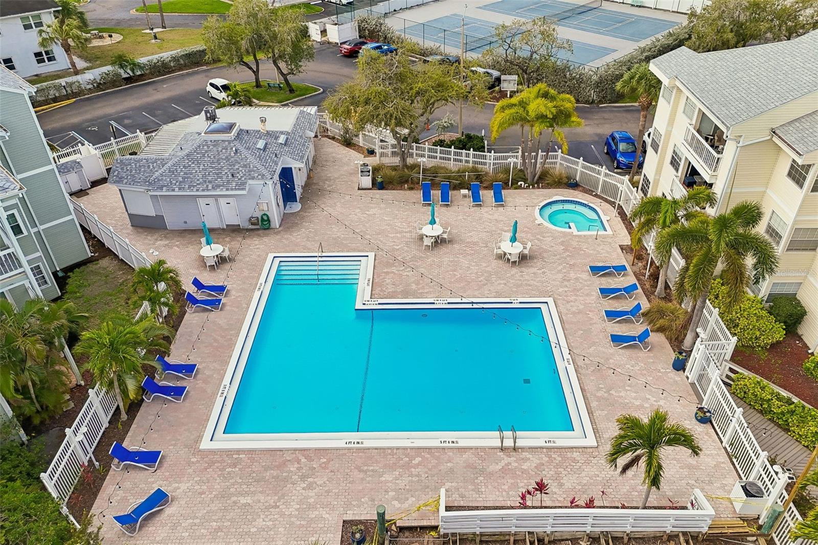 STONES THROW CONDO - Residential