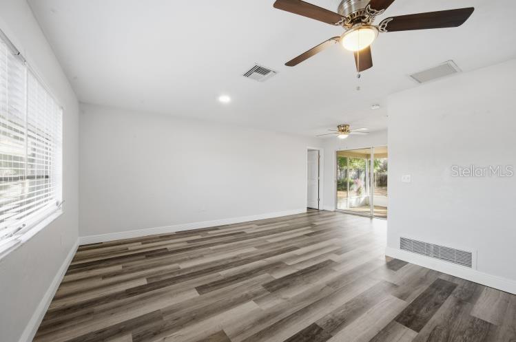 FOREST LAKES - Residential