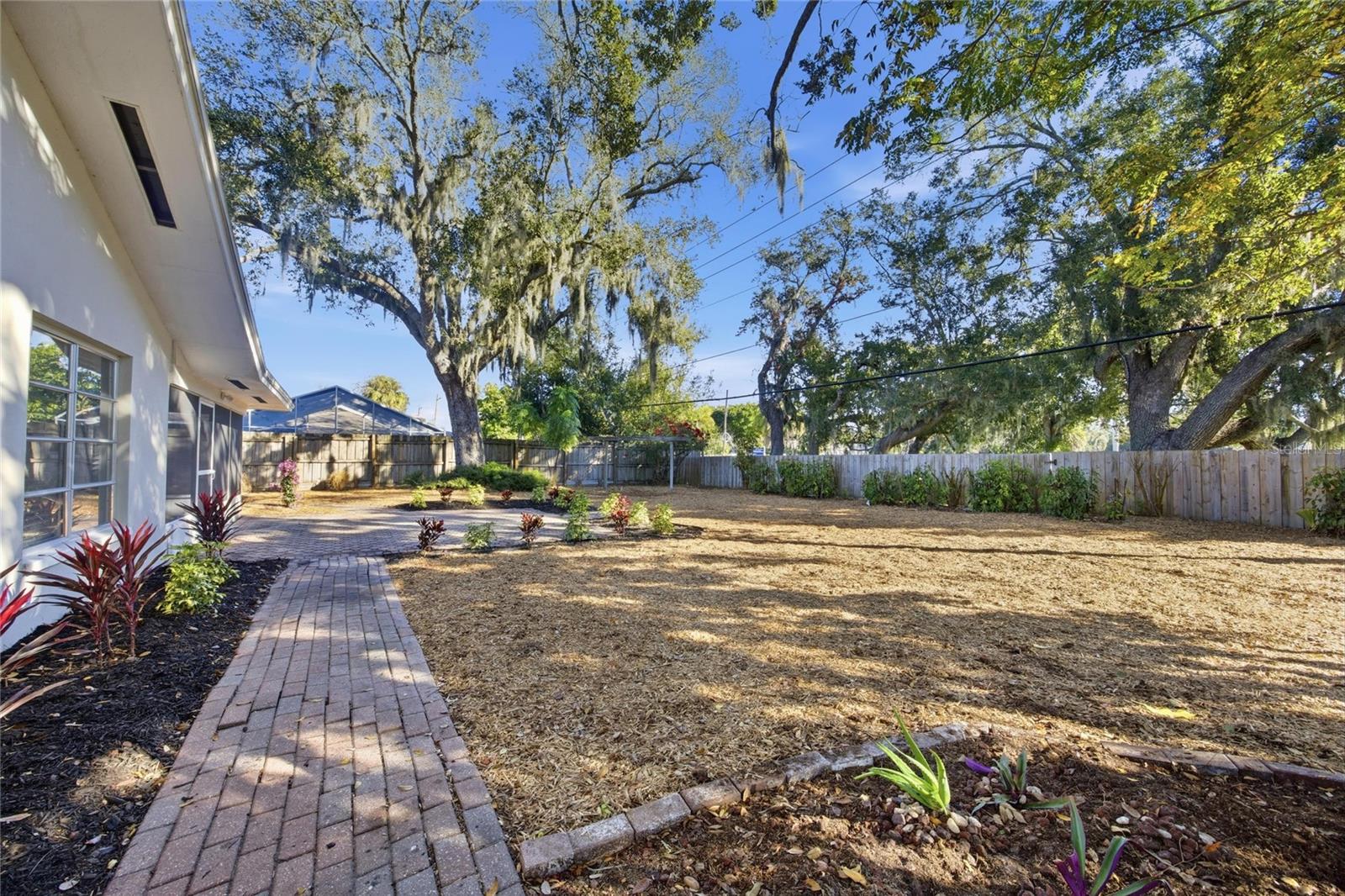 FOREST LAKES - Residential