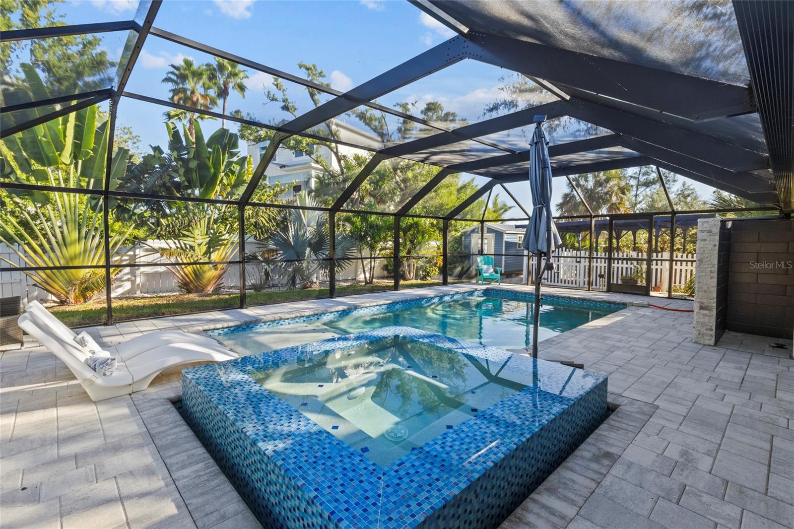 SLEEPY LAGOON - Residential