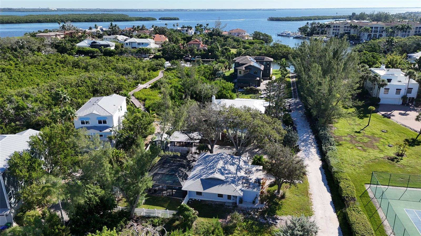 SLEEPY LAGOON - Residential