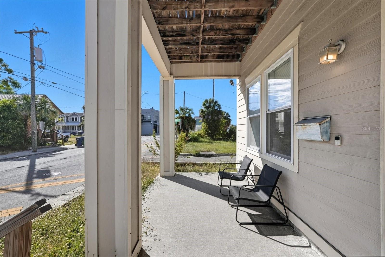 GIUSTOS TWNHMS - Residential Income