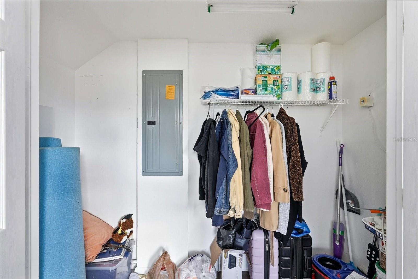 GIUSTOS TWNHMS - Residential Income