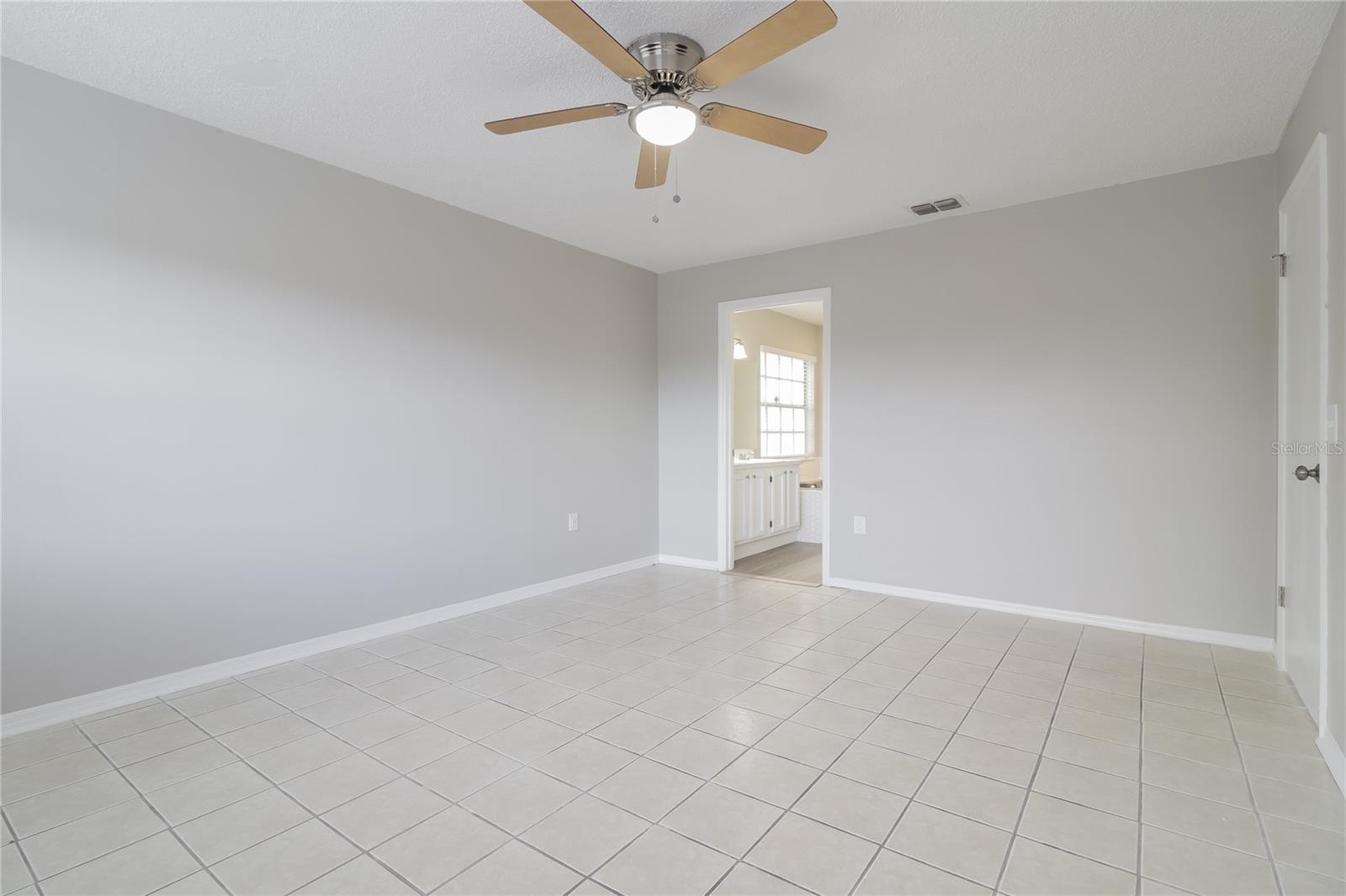 TWIN PINES - Residential Lease