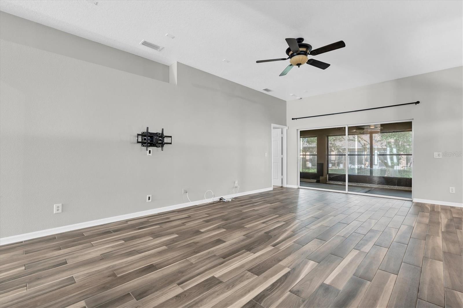 FISHHAWK RANCH PH 2 PRCL - Residential