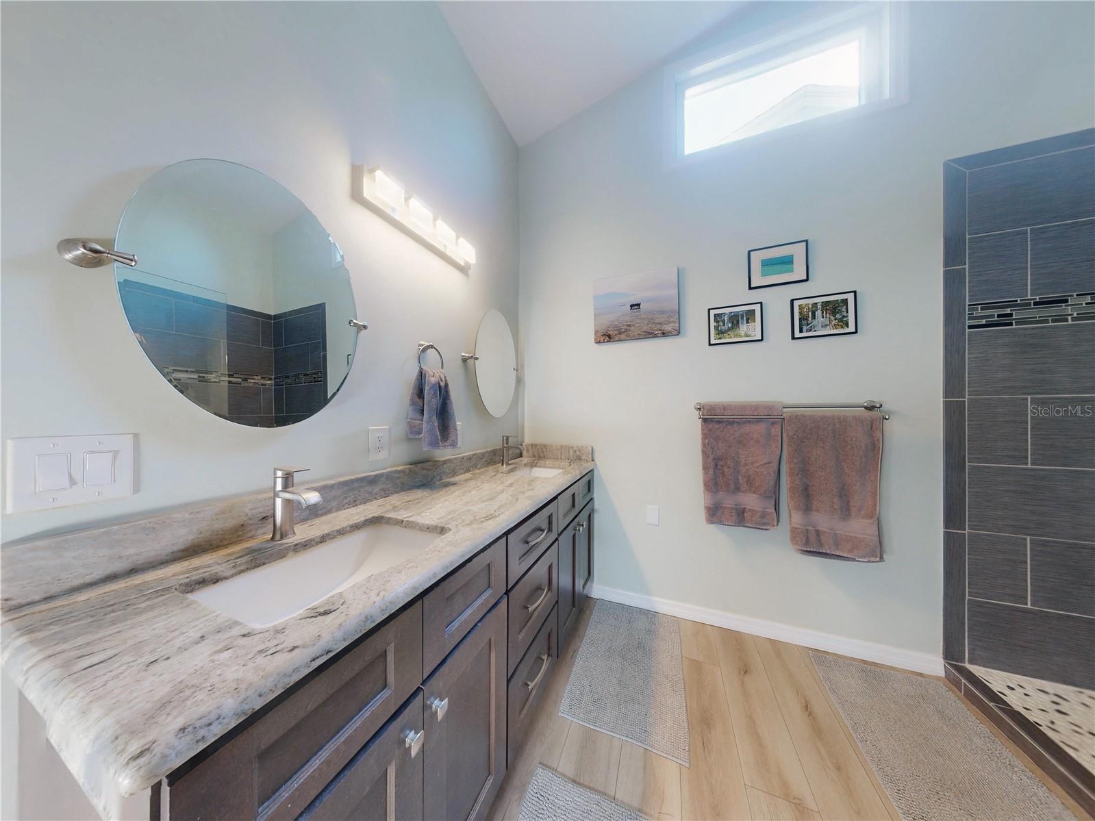 PINE ISLAND PH 01 - Residential