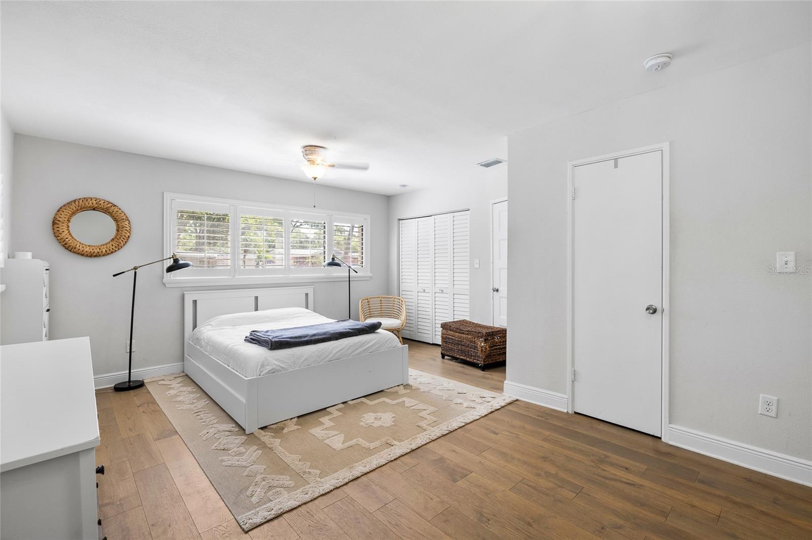 MANHATTAN MANOR REV - Residential