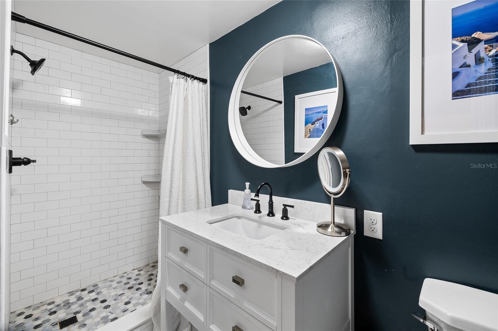 MANHATTAN MANOR REV - Residential