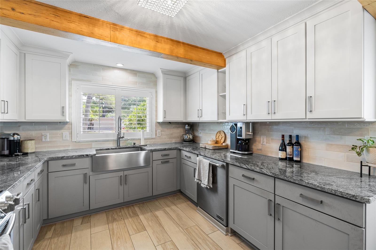 MANHATTAN MANOR REV - Residential