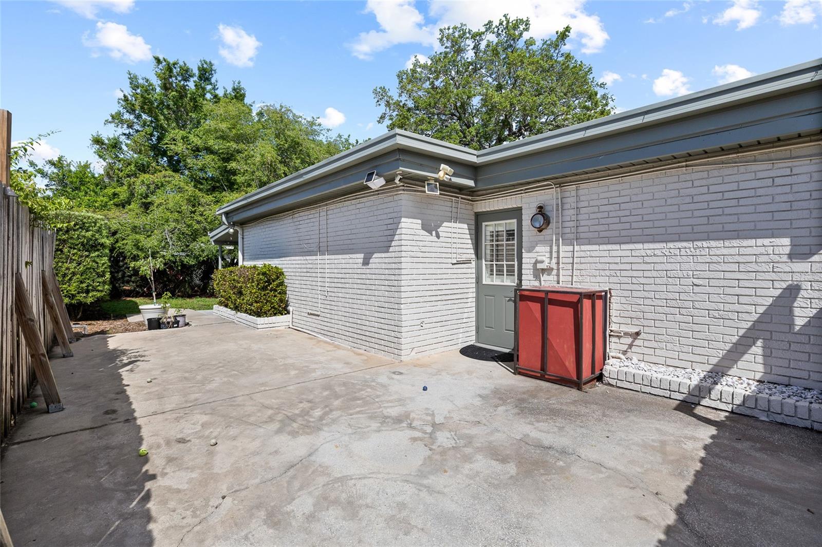 MANHATTAN MANOR REV - Residential