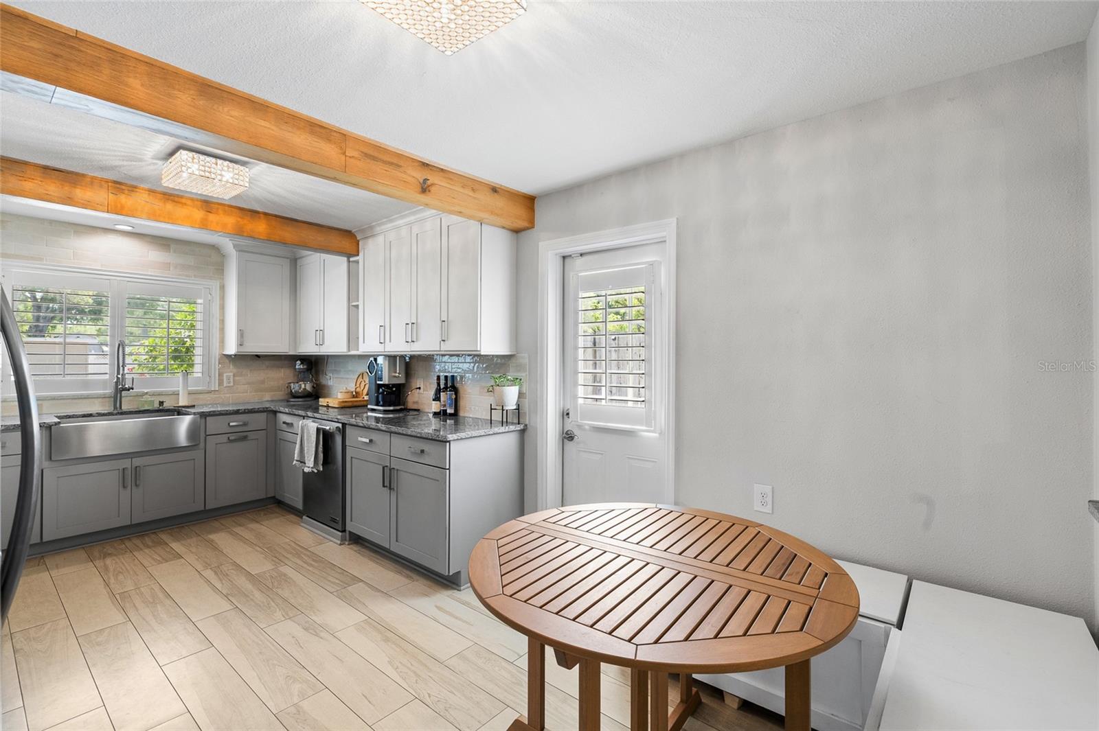 MANHATTAN MANOR REV - Residential