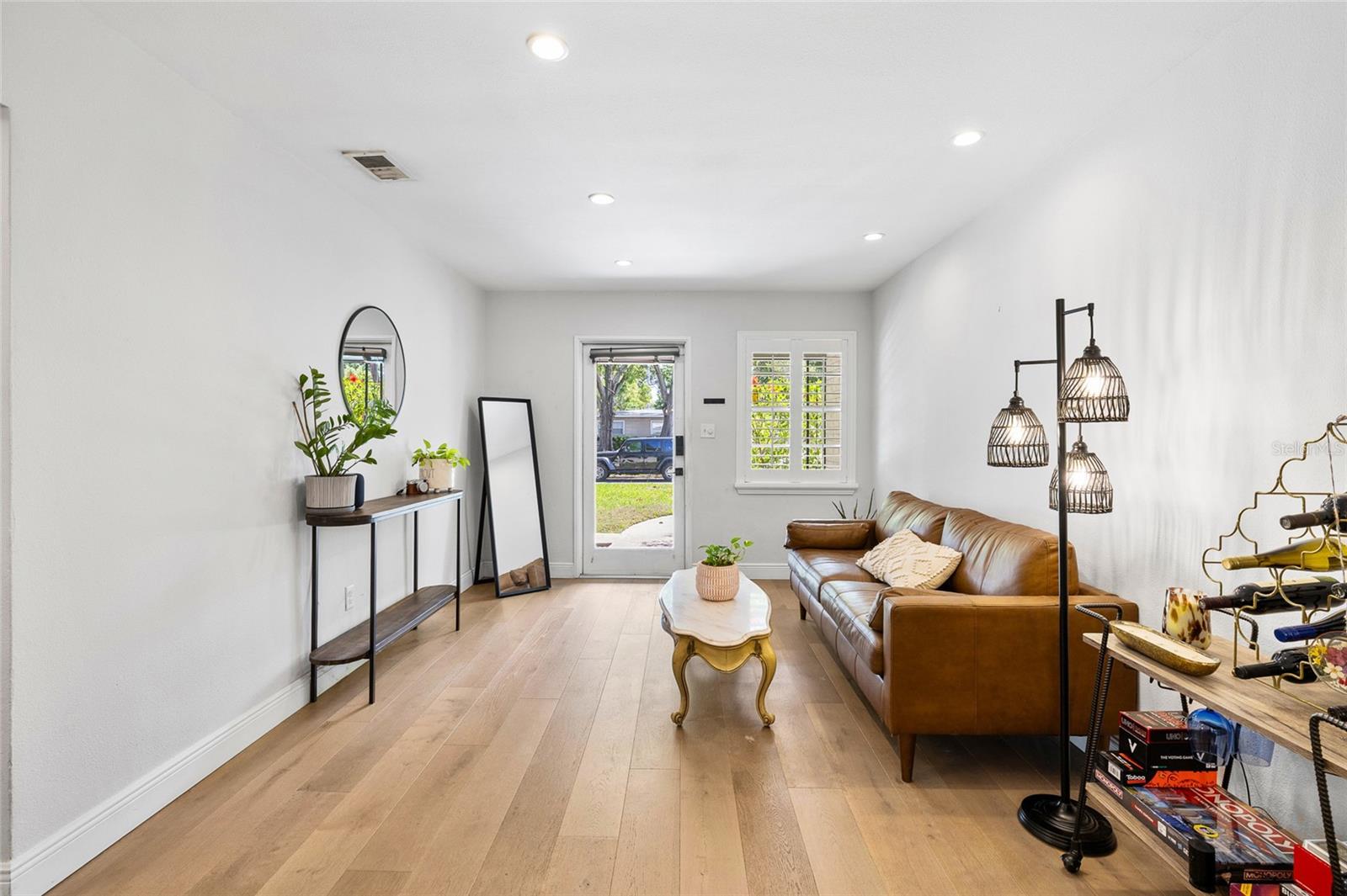 MANHATTAN MANOR REV - Residential