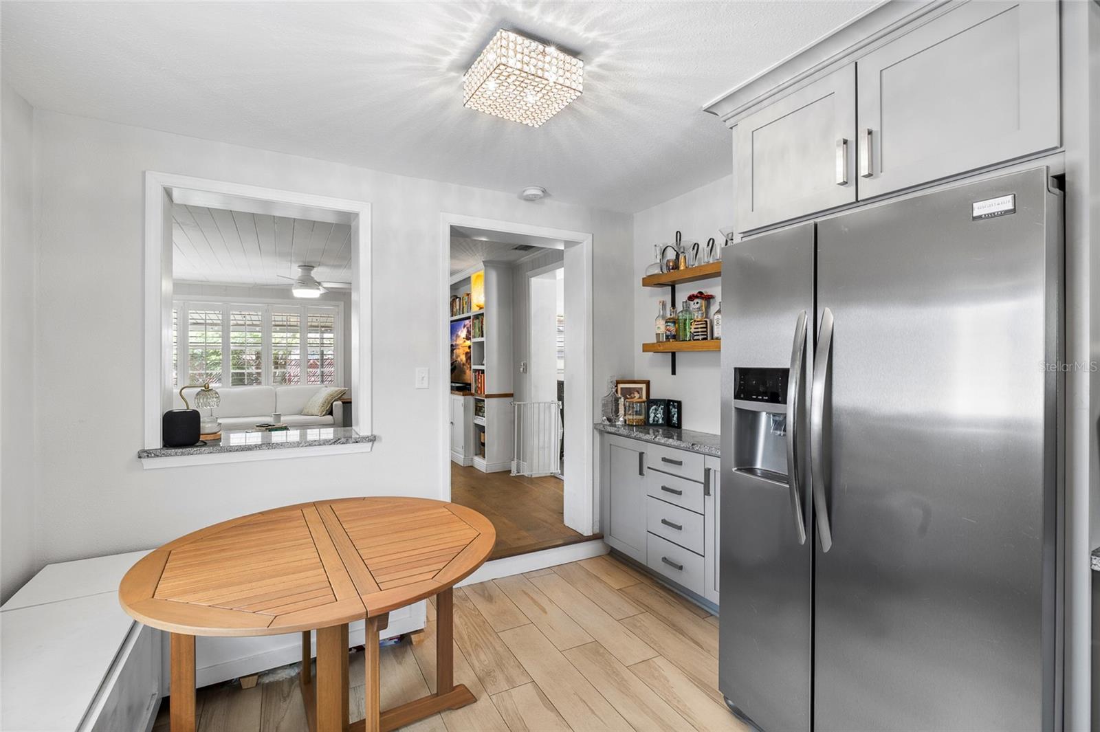 MANHATTAN MANOR REV - Residential