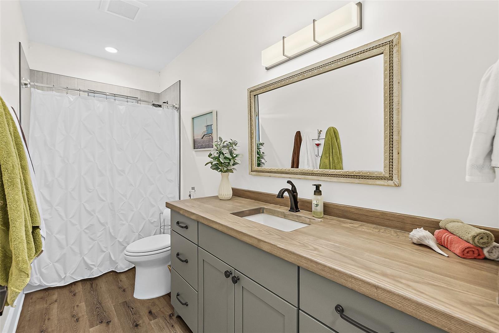 BARRATARIA ISLAND - Residential