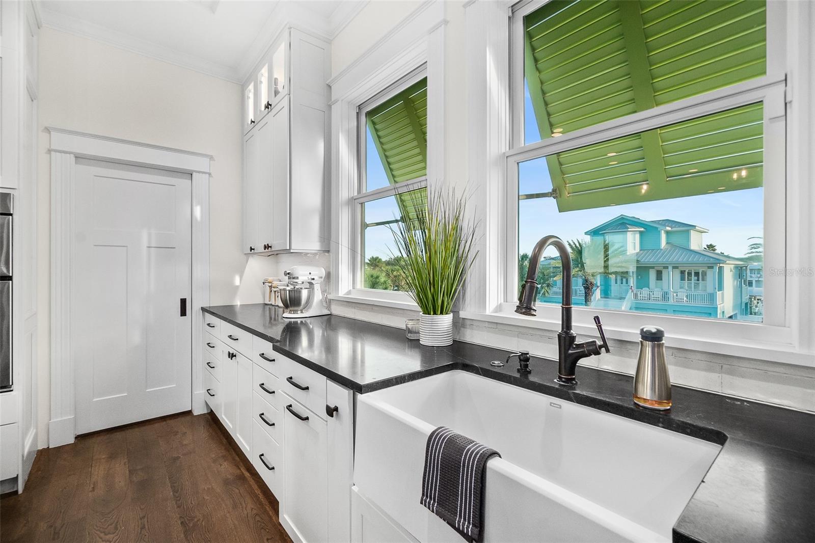 BARRATARIA ISLAND - Residential