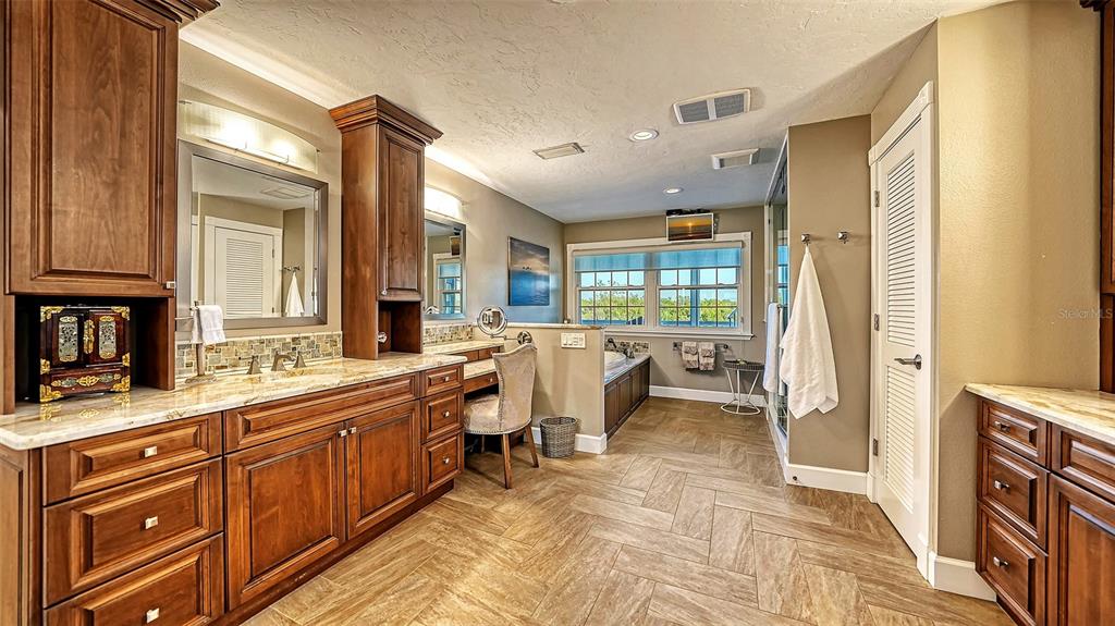 SIESTA COVE SUB - Residential