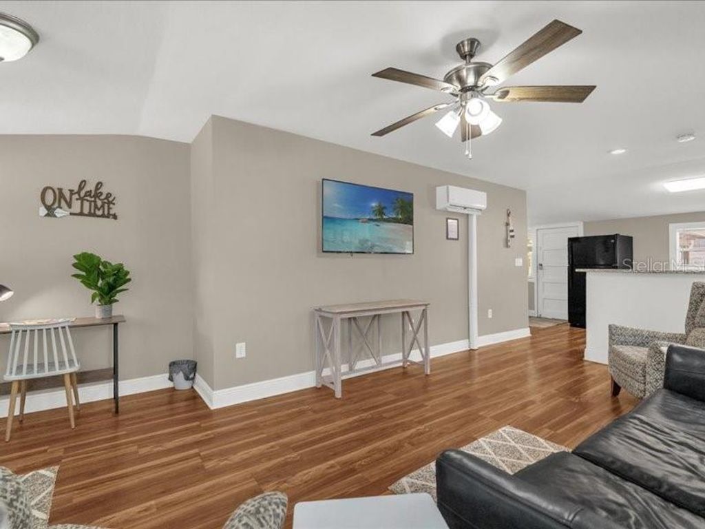 Photo of 1214 E Caroline Street, Tavares, FL 32778 (MLS # G5105965)