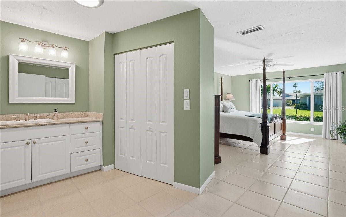 CENTER GATE VILLAGE 1 - Residential