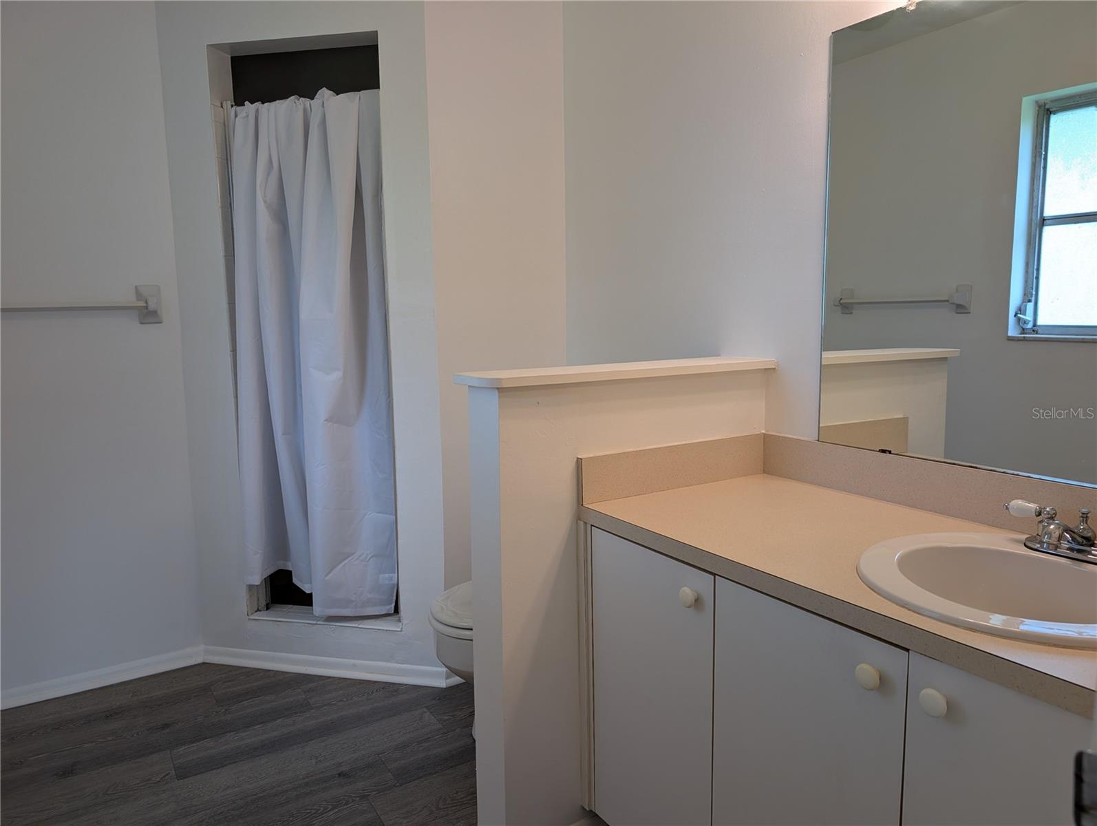 HEATHER HILL APTS - Residential Lease