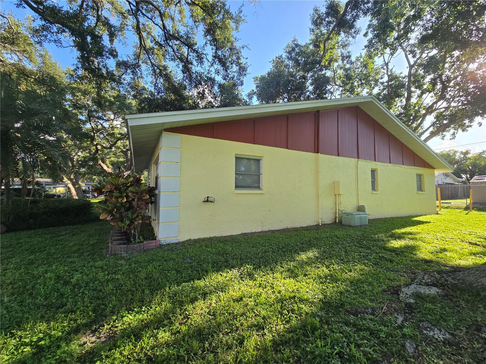 HEATHER HILL APTS - Residential Lease
