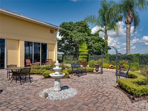 A home in WINTER HAVEN