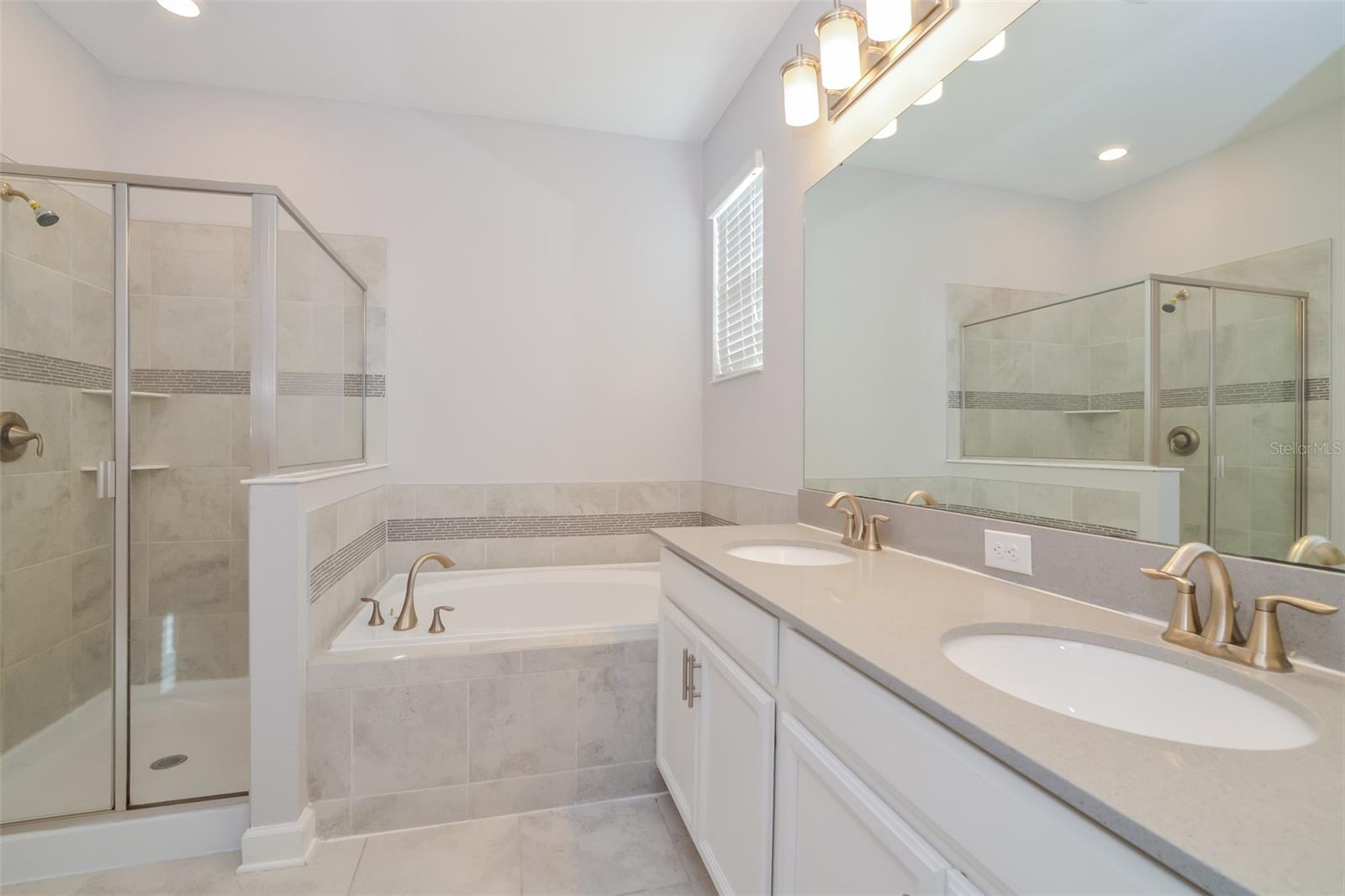 DRAYTON-PRESTON WOODS/PROVIDEN - Residential Lease