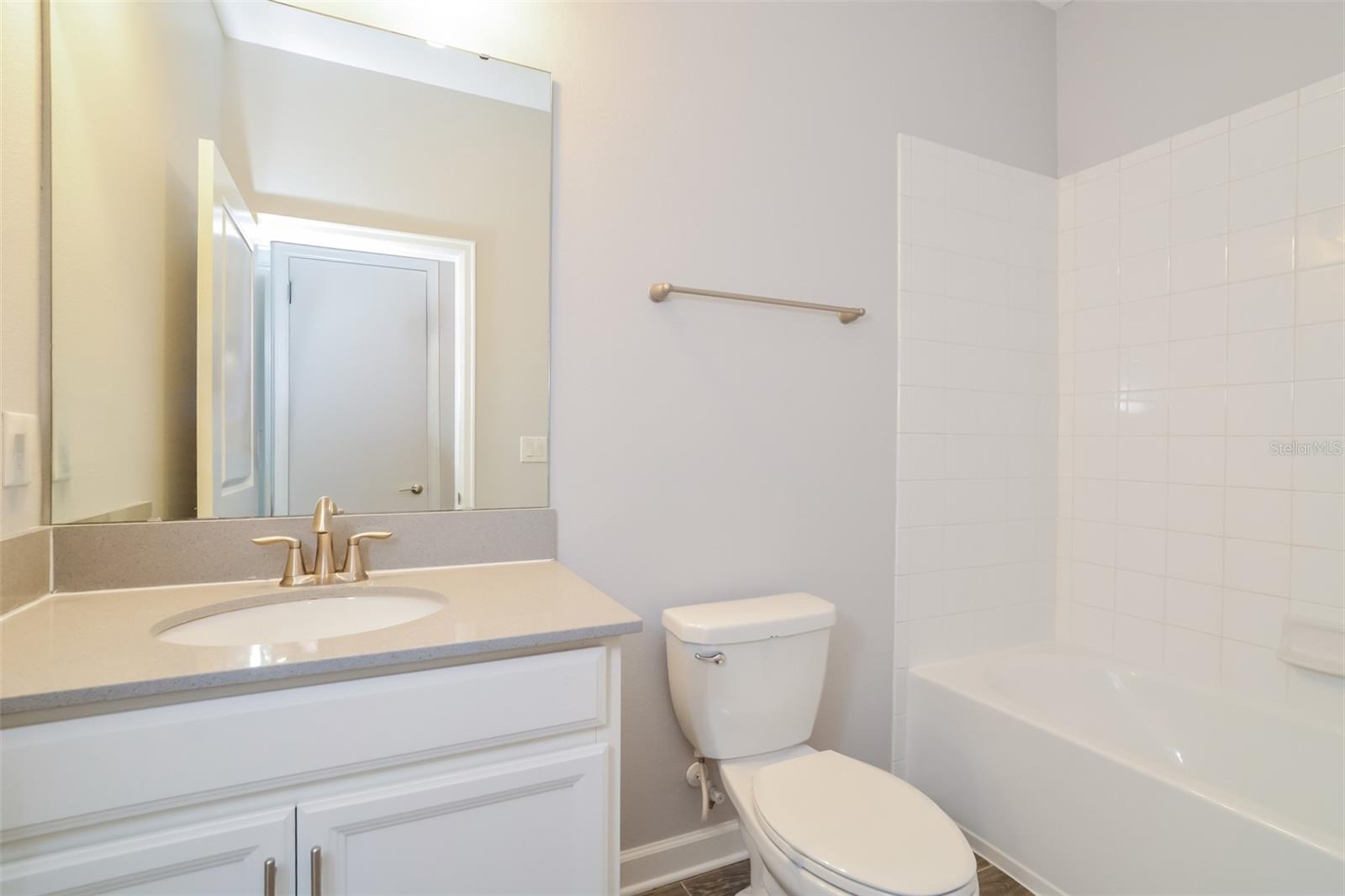 DRAYTON-PRESTON WOODS/PROVIDEN - Residential Lease