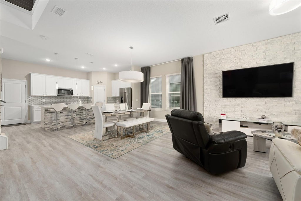 Photo of 11543 Charnock Drive, Windermere, FL 34786 (MLS # S5158277)