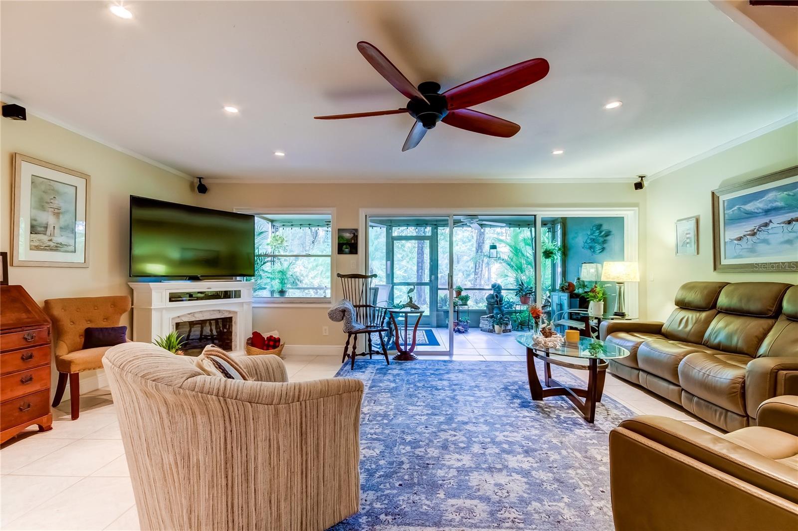 EAST LAKE WOODLANDS WOODS LANDING TWNHMS - Residential