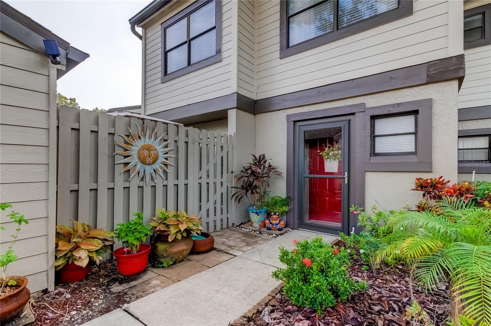 EAST LAKE WOODLANDS WOODS LANDING TWNHMS - Residential