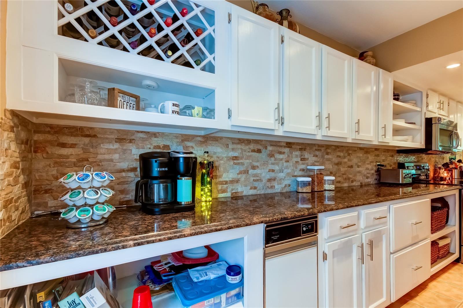 EAST LAKE WOODLANDS WOODS LANDING TWNHMS - Residential