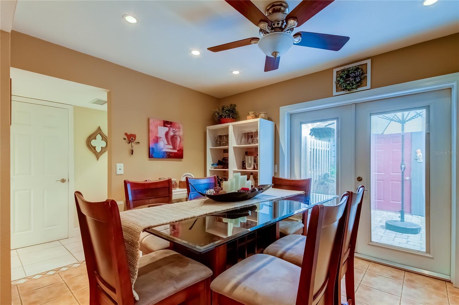 EAST LAKE WOODLANDS WOODS LANDING TWNHMS - Residential