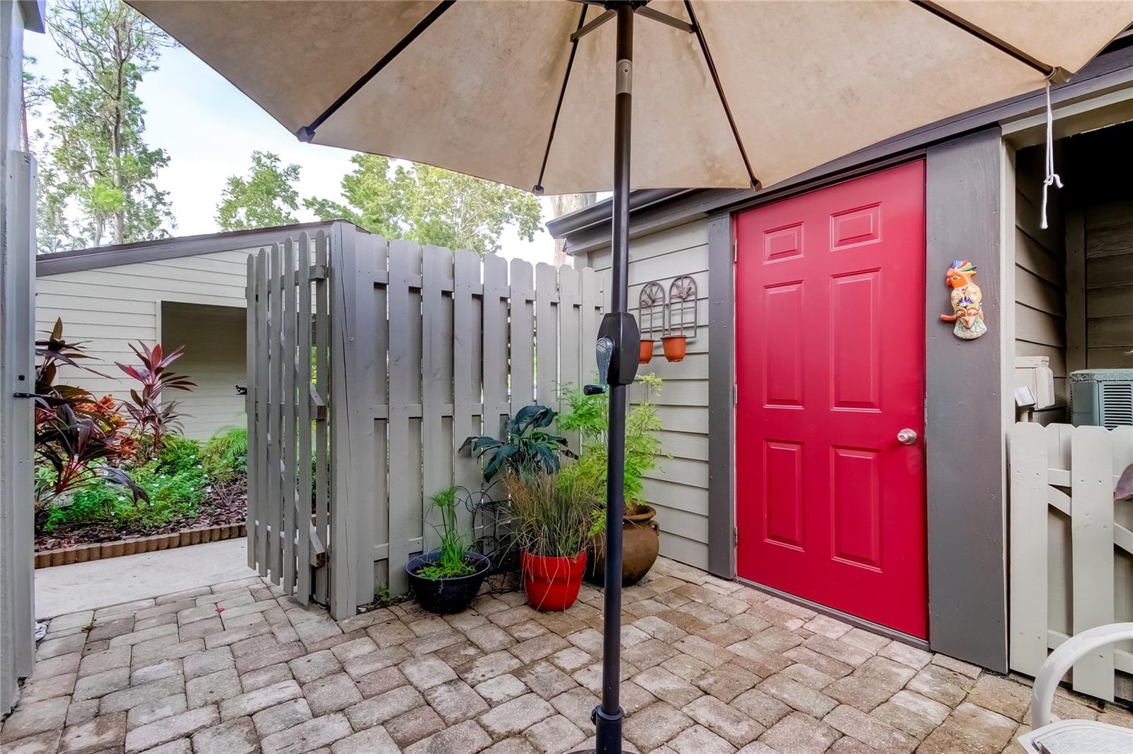 EAST LAKE WOODLANDS WOODS LANDING TWNHMS - Residential