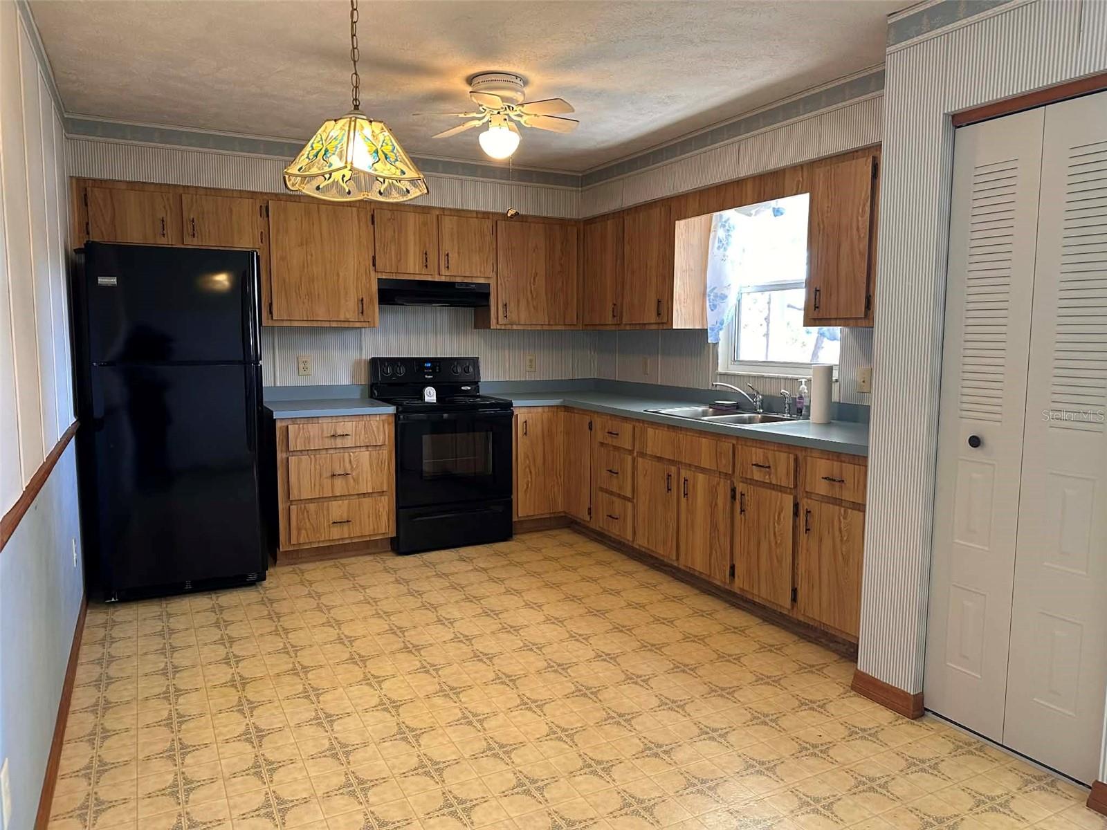 LAKE LYNNE - Residential