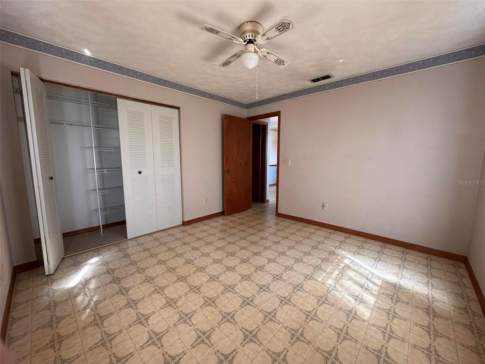 LAKE LYNNE - Residential