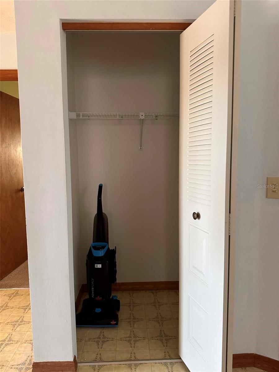 LAKE LYNNE - Residential