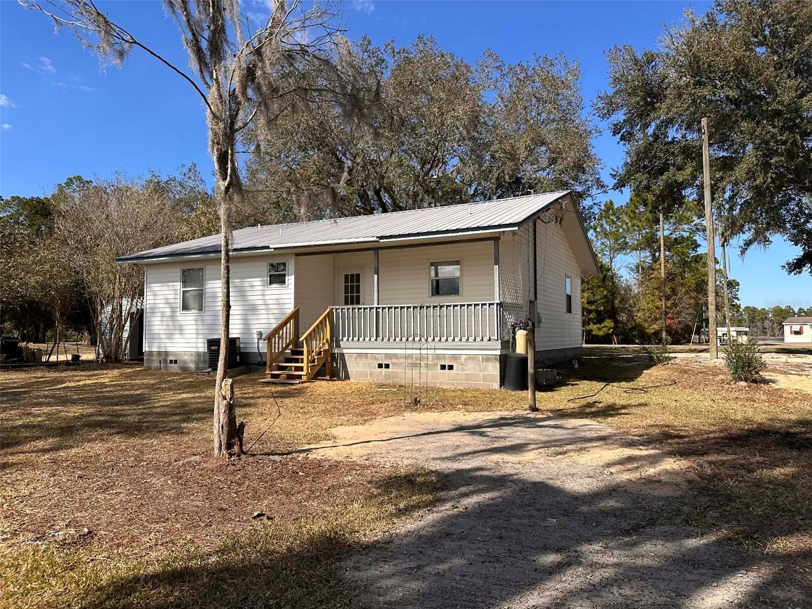 LAKE LYNNE - Residential